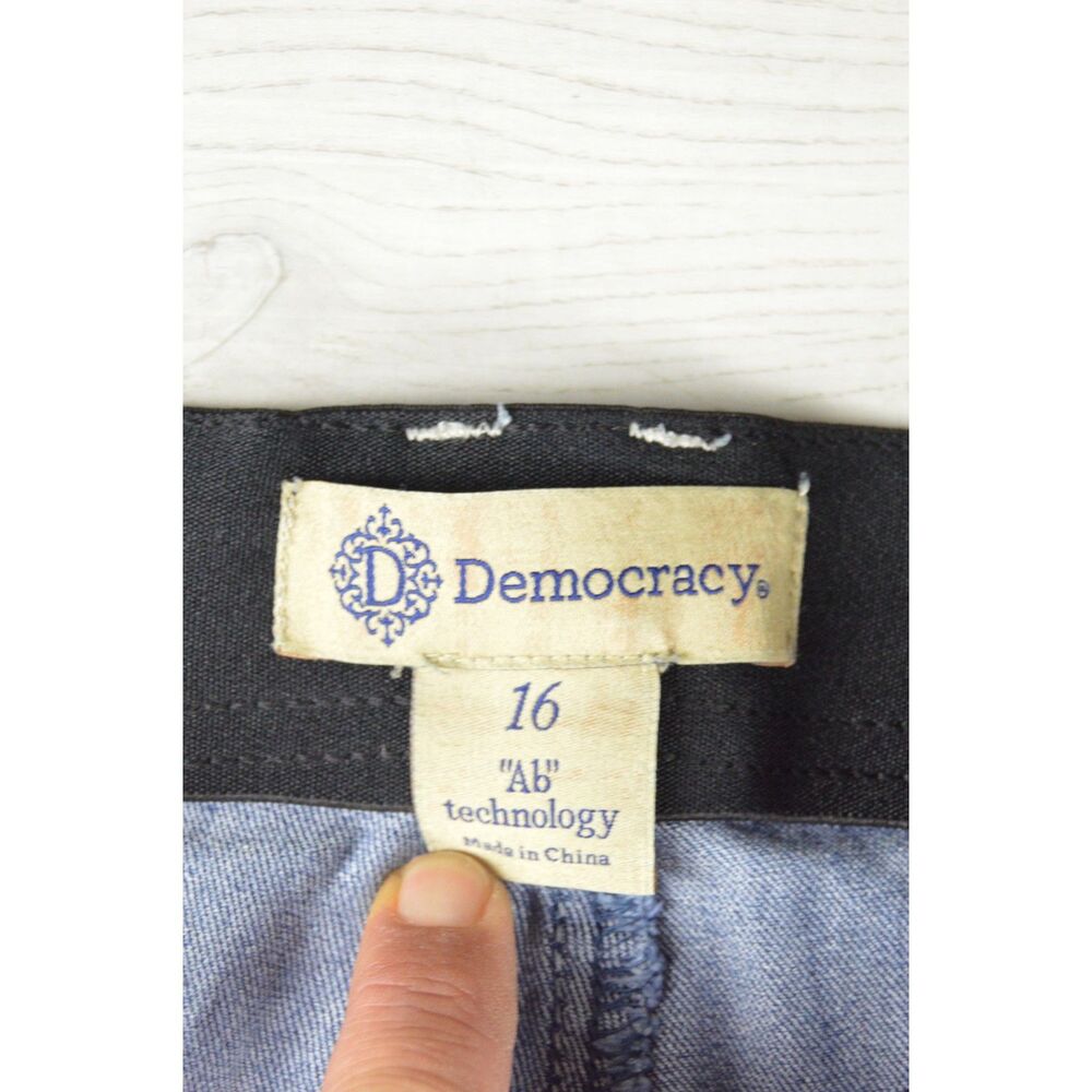 ๐ Democracy "Ab"solution Cropped Frayed Hem Jeans โ Size 16 - Picture 4 of 7